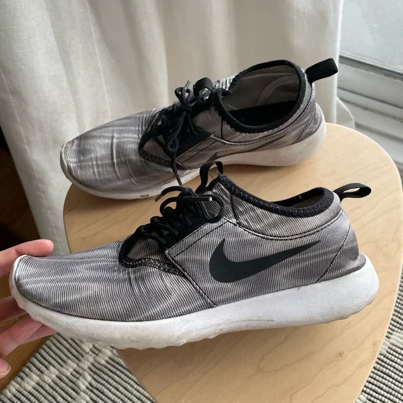 Nike Running Shoes - Picture 7 of 9